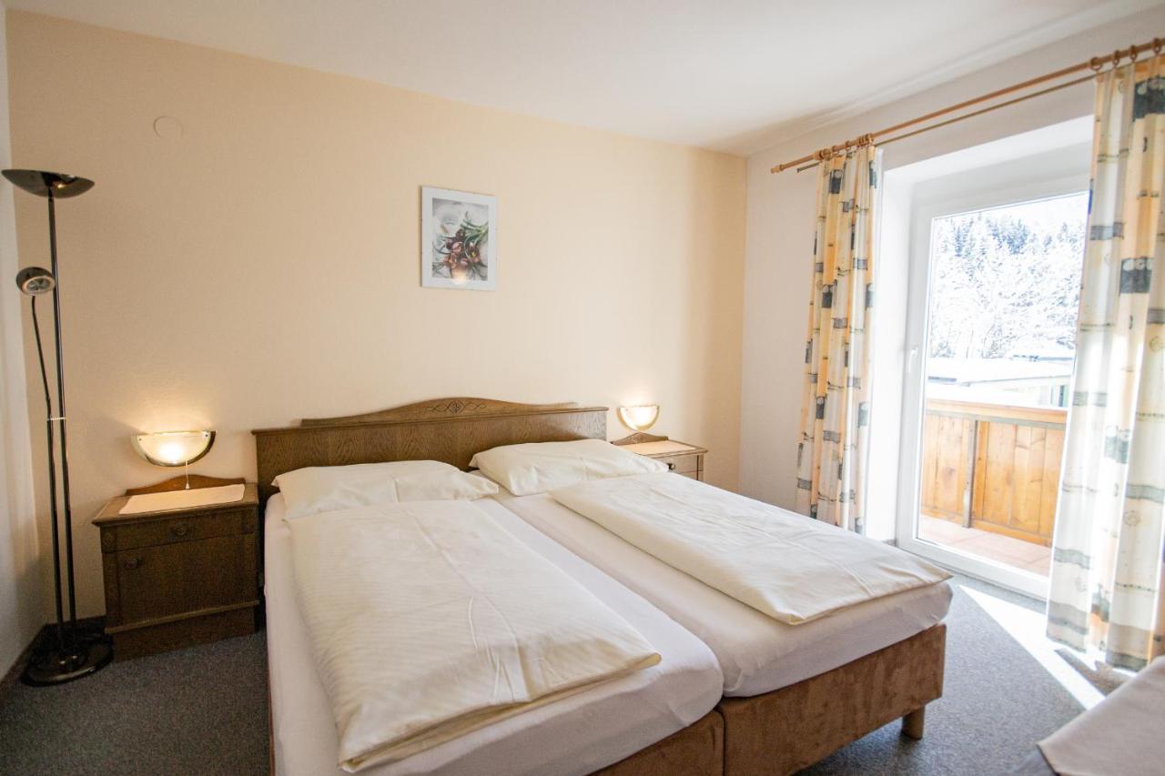Pension Nina & Gasthof Alpenrose Gschnitz Exterior foto